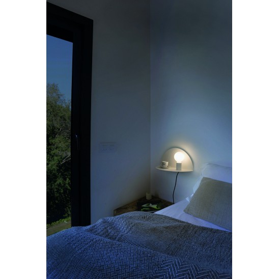 NIT Right white wall lamp